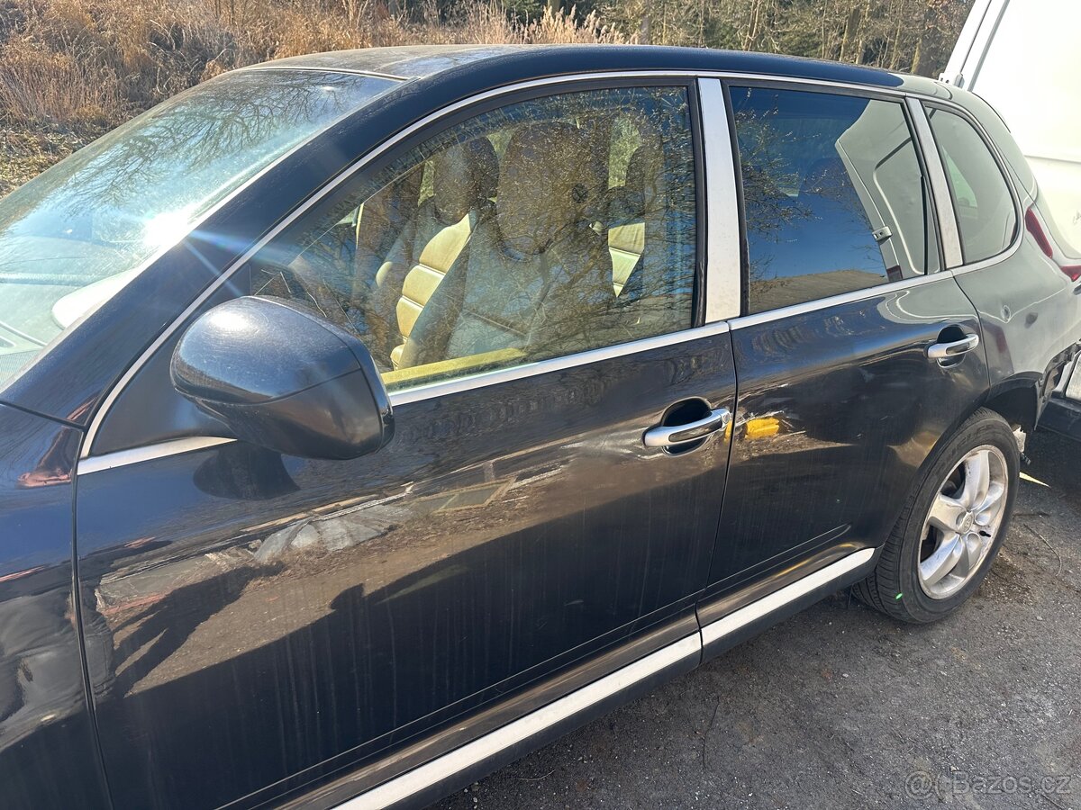 Dveře Porsche cayenne černá barva - 2