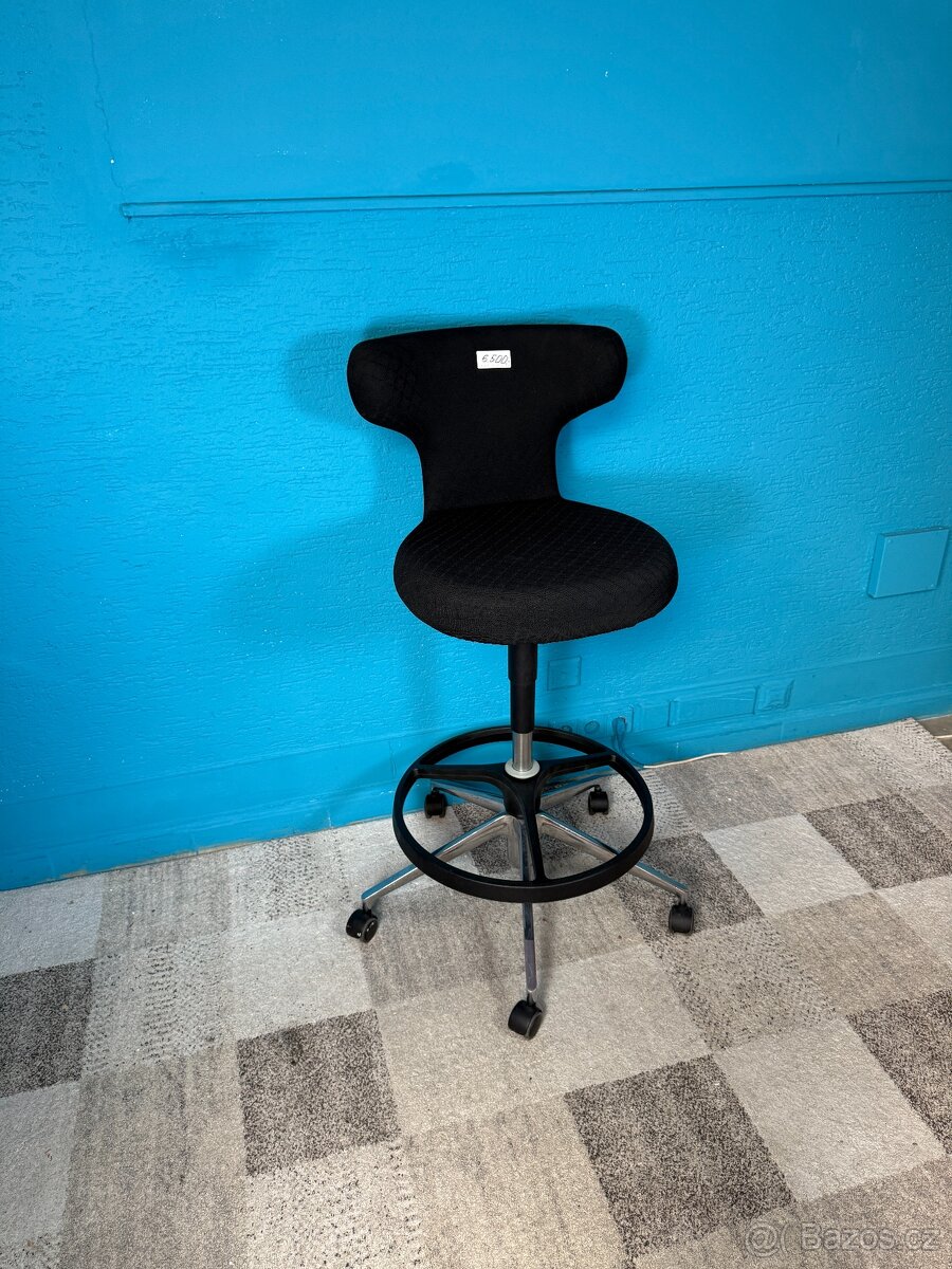 Barová židle VITRA Pivot černá - 2