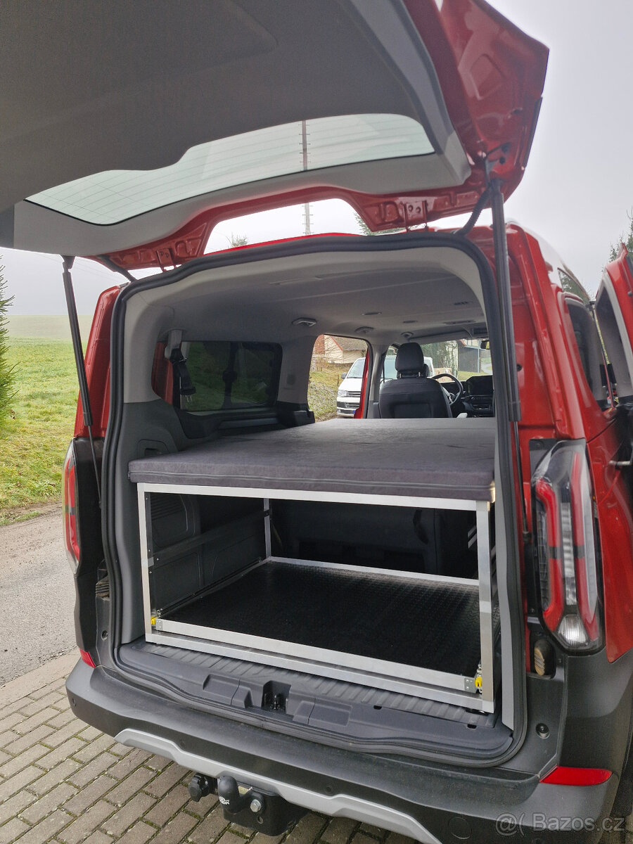 Spací vestavba Ford Tourneo/Transit custom od 2023 - 2