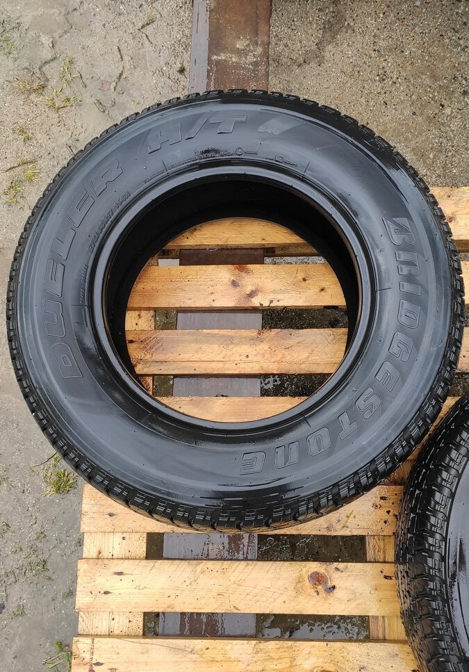 PNEU 275/65 R17 - 2