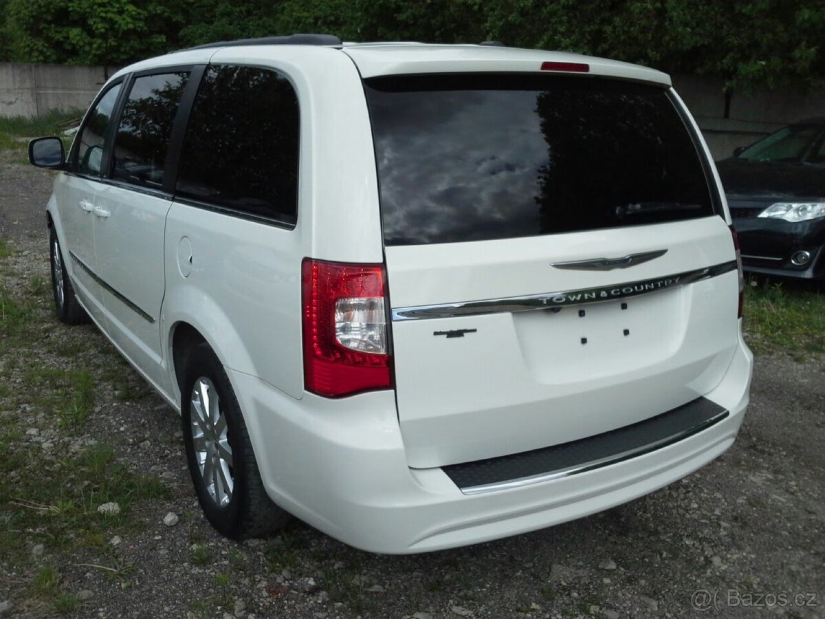 Chrysler Town and Country 3,6 pentastar - 2