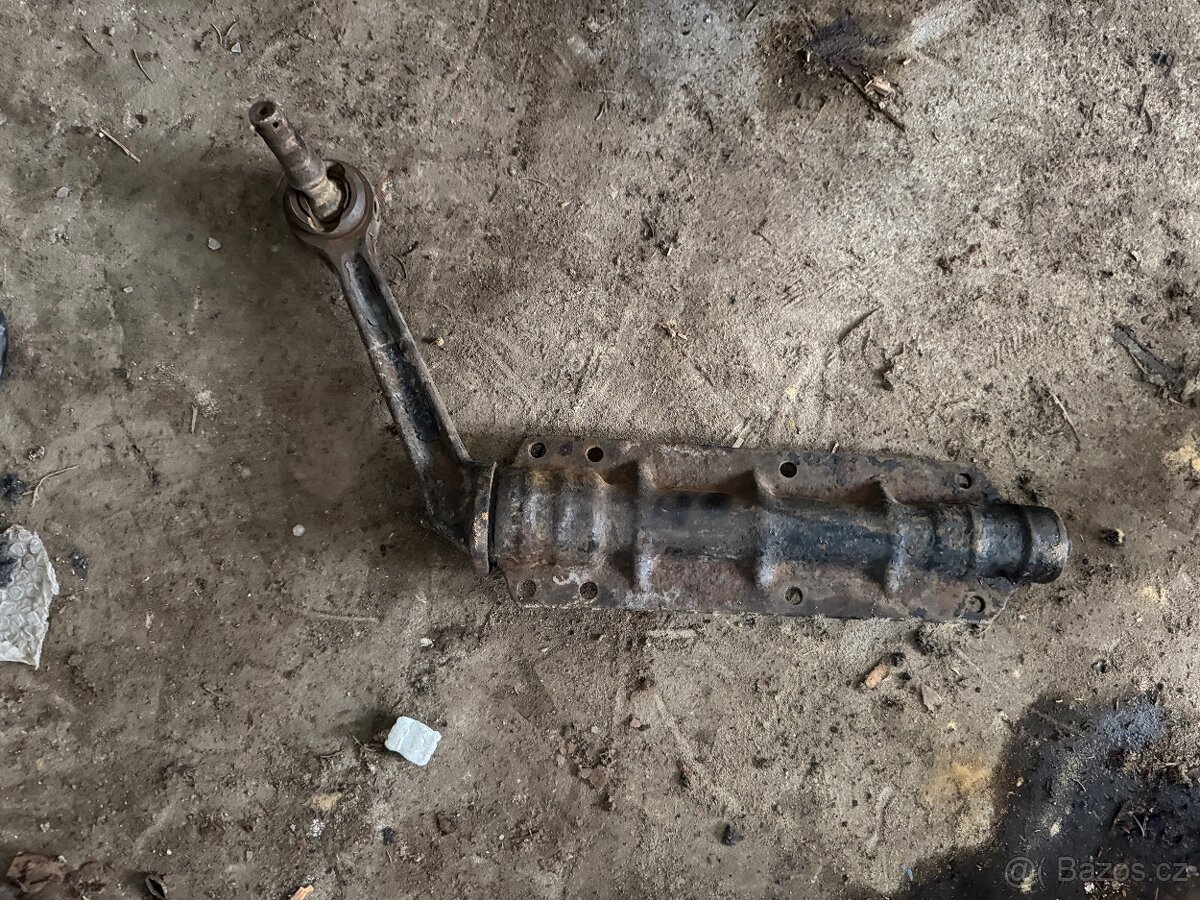 tatra 603-2 predne rameno - 2