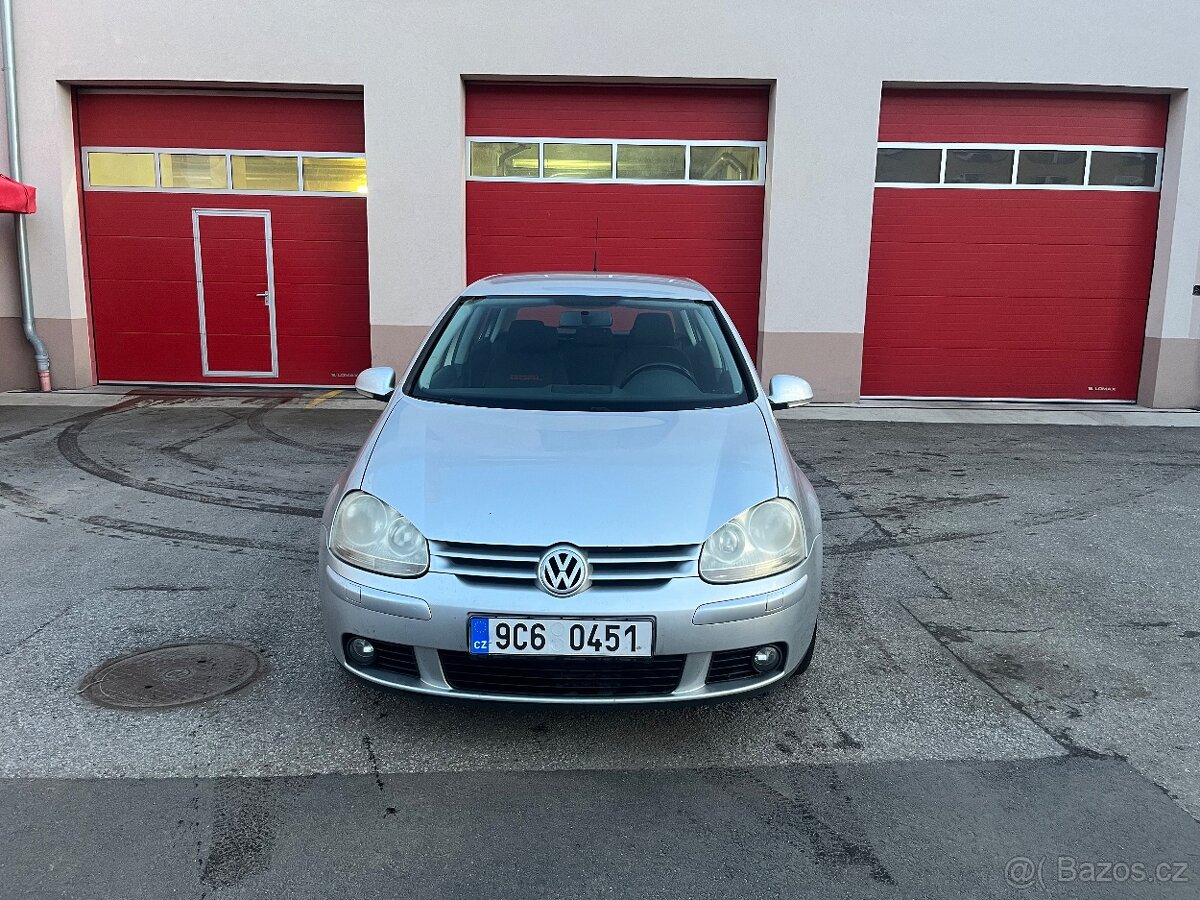 Volkswagen Golf - 2
