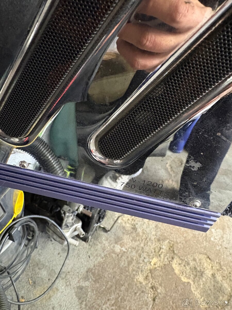 Zesilovač do auta monoblok - 2