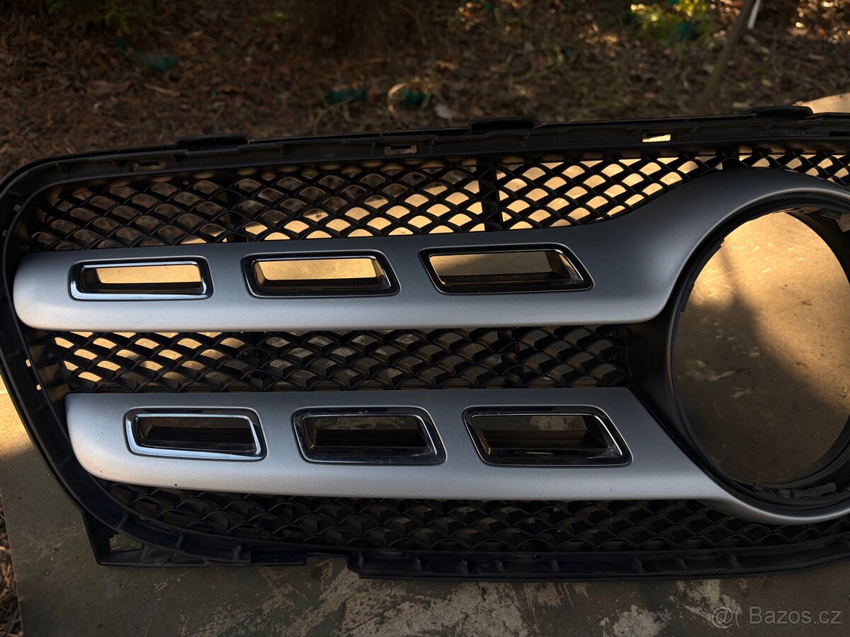 Mercedes-Benz GLA gril - 2