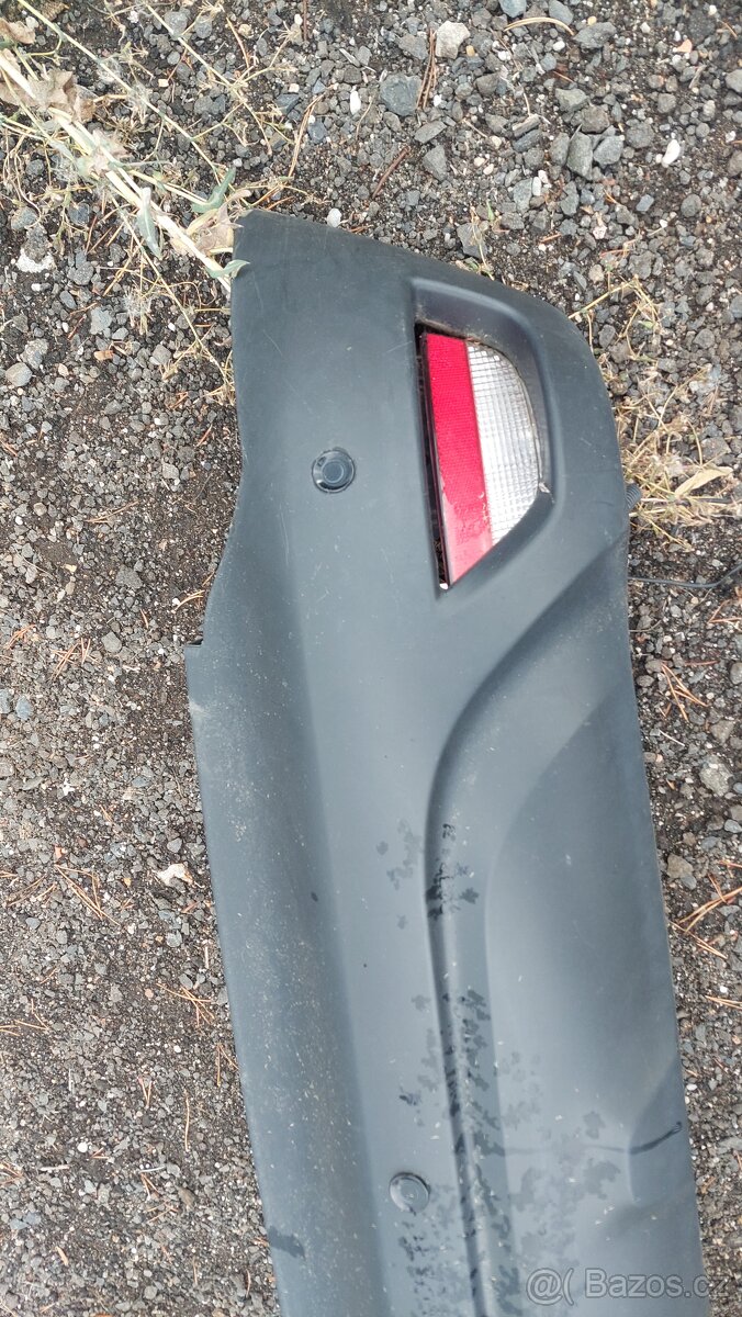 Spodní část zadniho nárazníku Renault Captur - 2