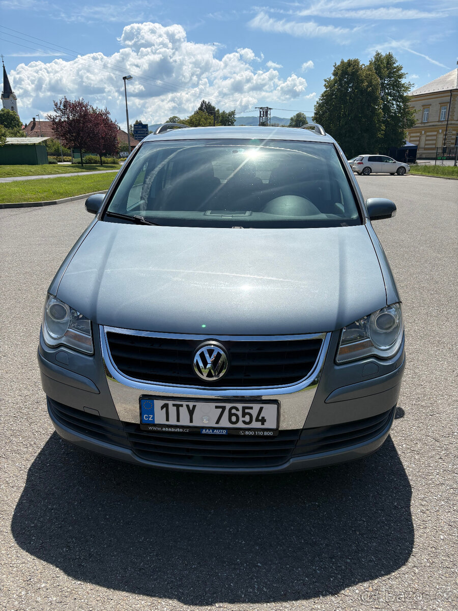 Volkswagen Touran 1,9 TDi - 2