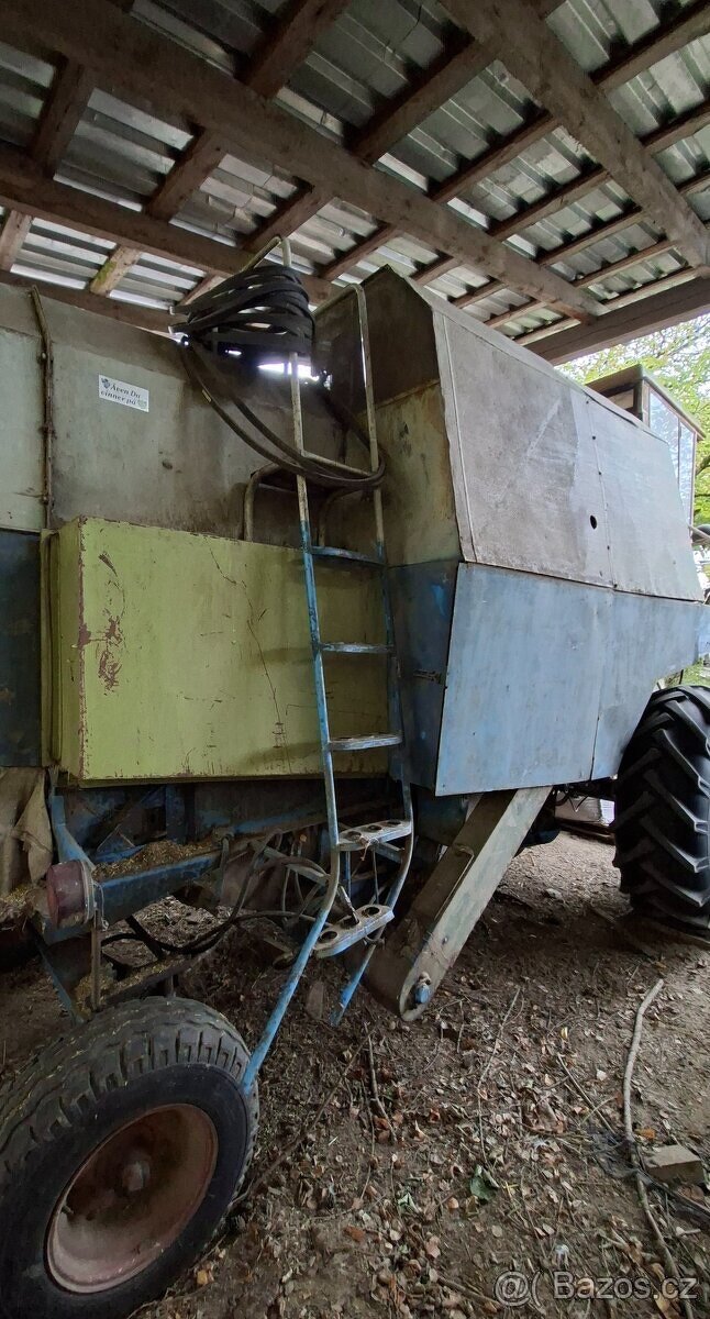 Prodám kombajn e512 - 2