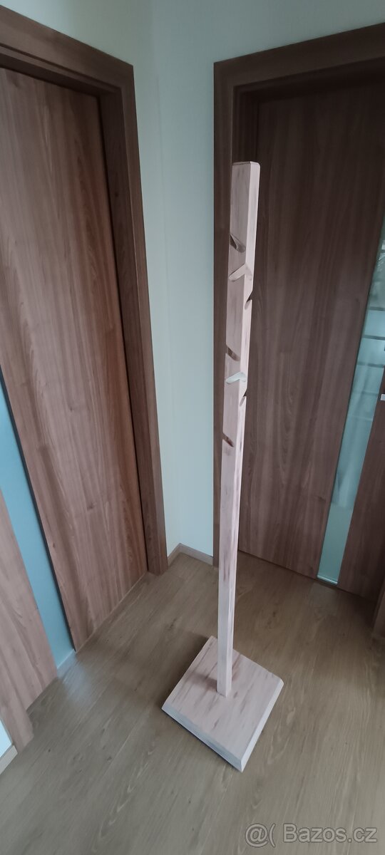 Věšák - 2