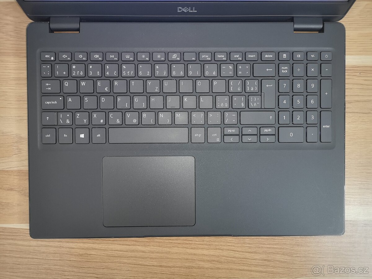 Čtyřjádrový notebook Dell Latitude 3510 - 2