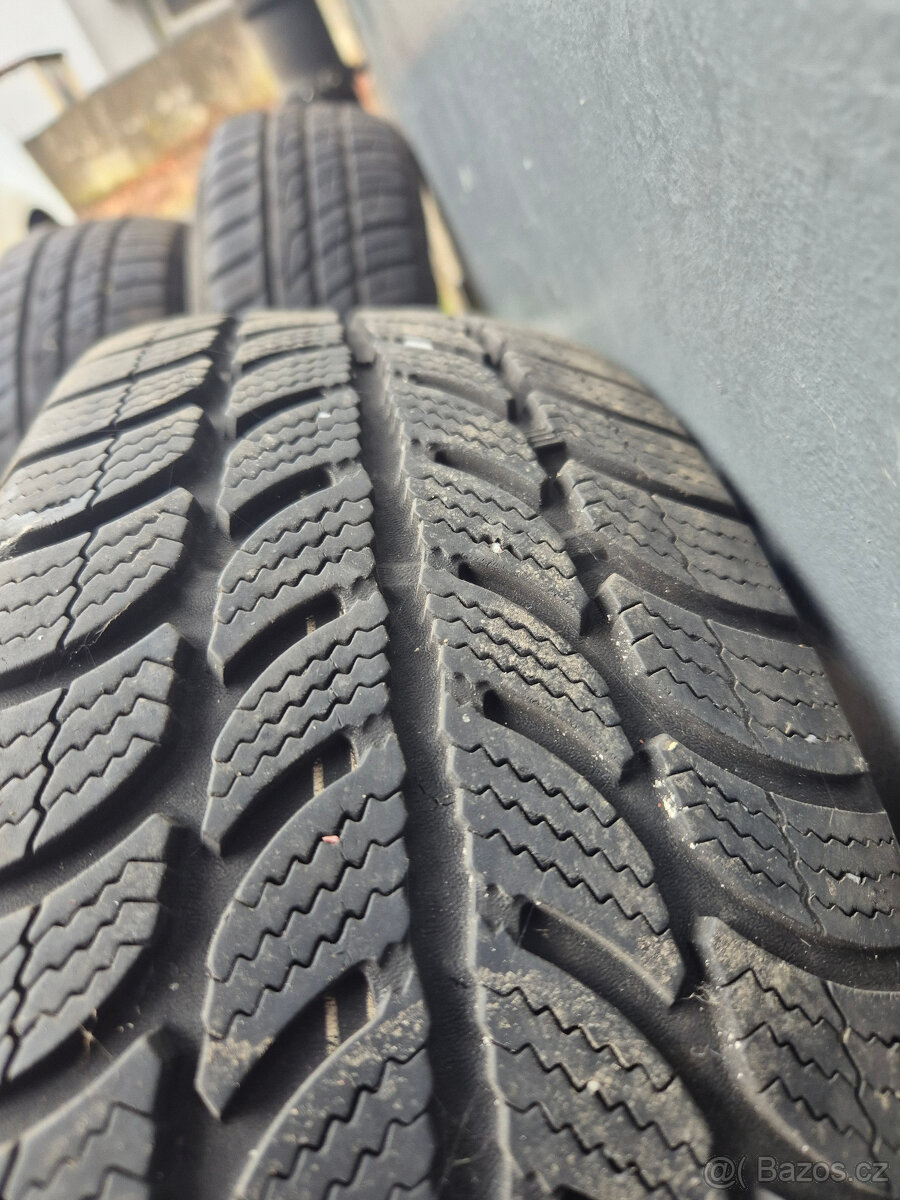 4ks pneu s disky Renault 175/65/14 - 2