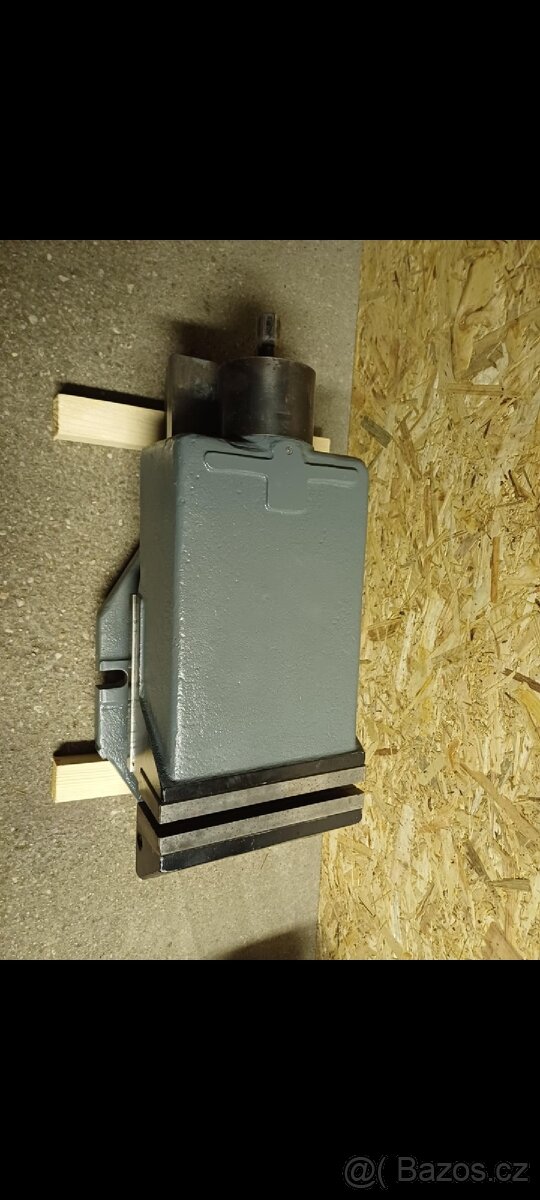 Svěrák strojní 250 mm - 2