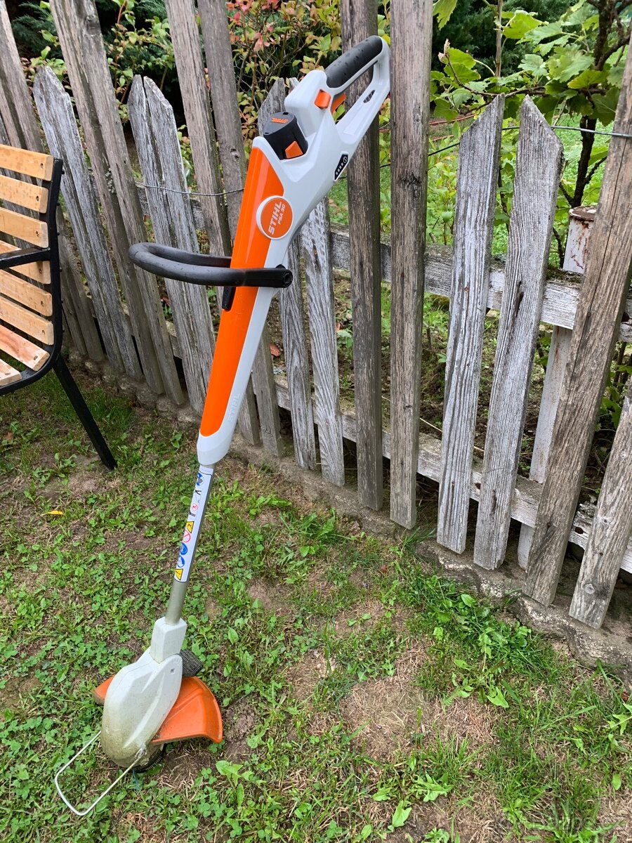 Stihl vyžínač křovinořez aku - 2