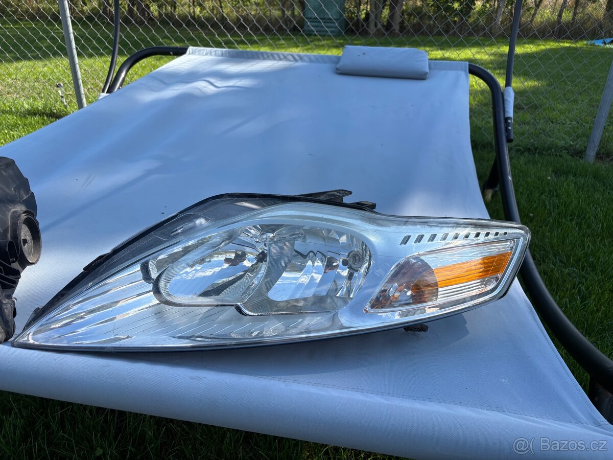 Ford Mondeo MK4 přední světla - 2