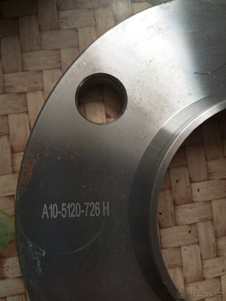 Rozšiřovací podložky pod kola.2x - 2