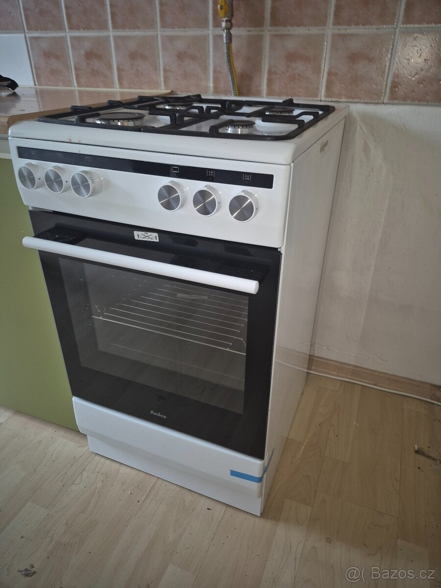 Plynový sporák Amica SP 14 EDW (el. trouba) v záruce - 2