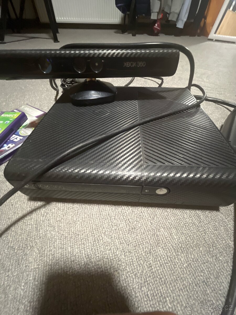 Xbox 360 + Kinect - 2