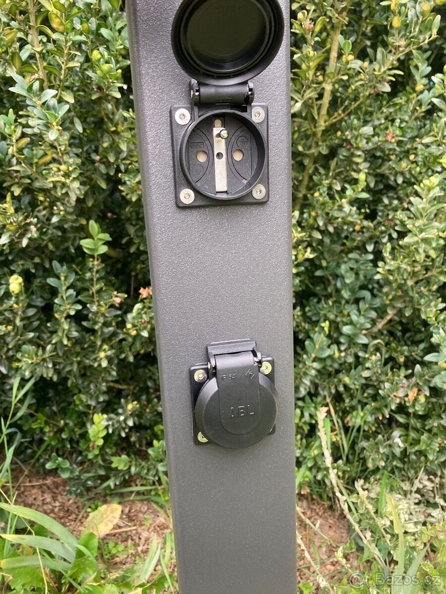 Zahradní zásuvkový sloupek - 2