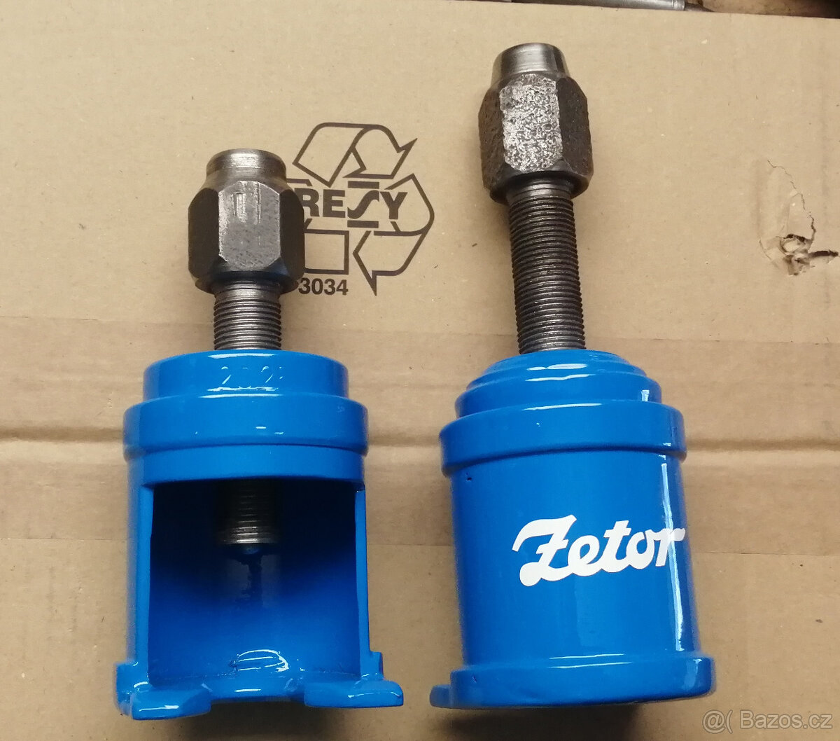 Zetor - stahovák kulových čepů - 2