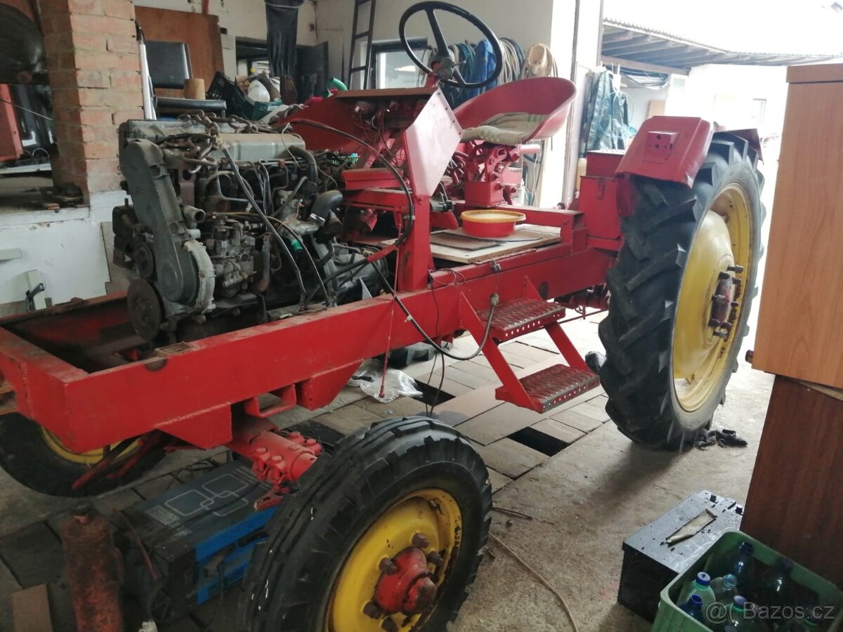 Prodám traktor RS - 2