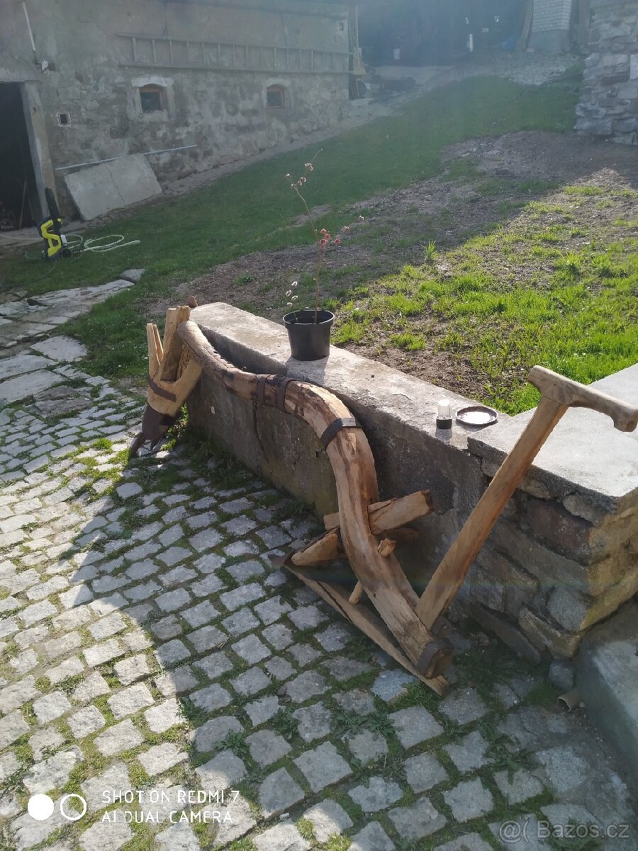 Starý pluh za volské spřežení - 2