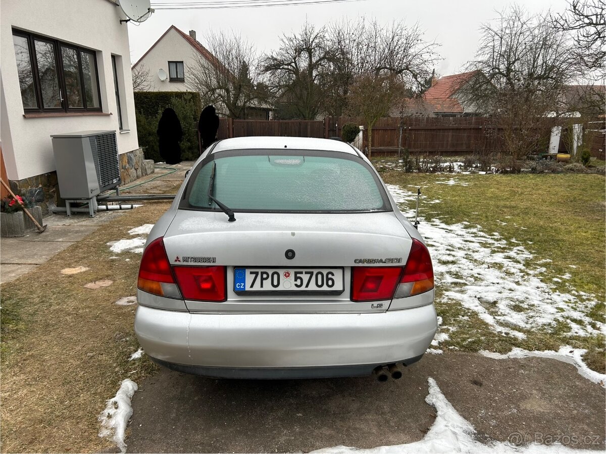 MITSUBISHI CARISMA - 2