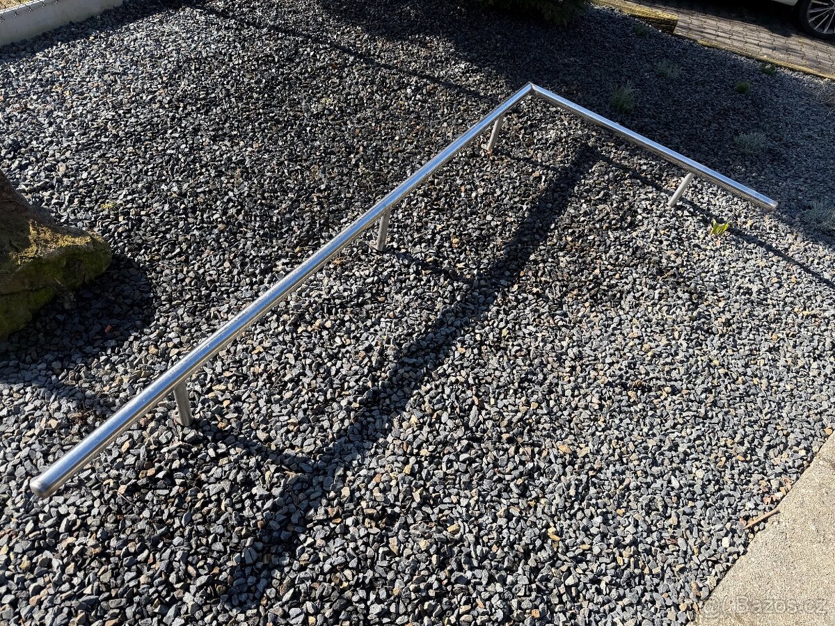 Barová tyč na nohy - 2