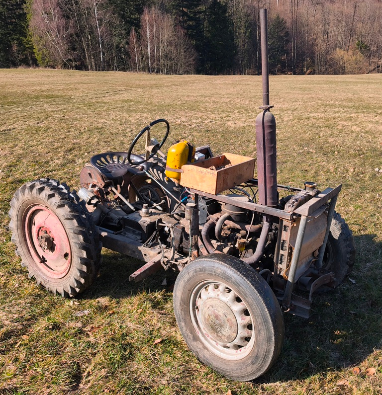 Malotraktor s navijákem - 2