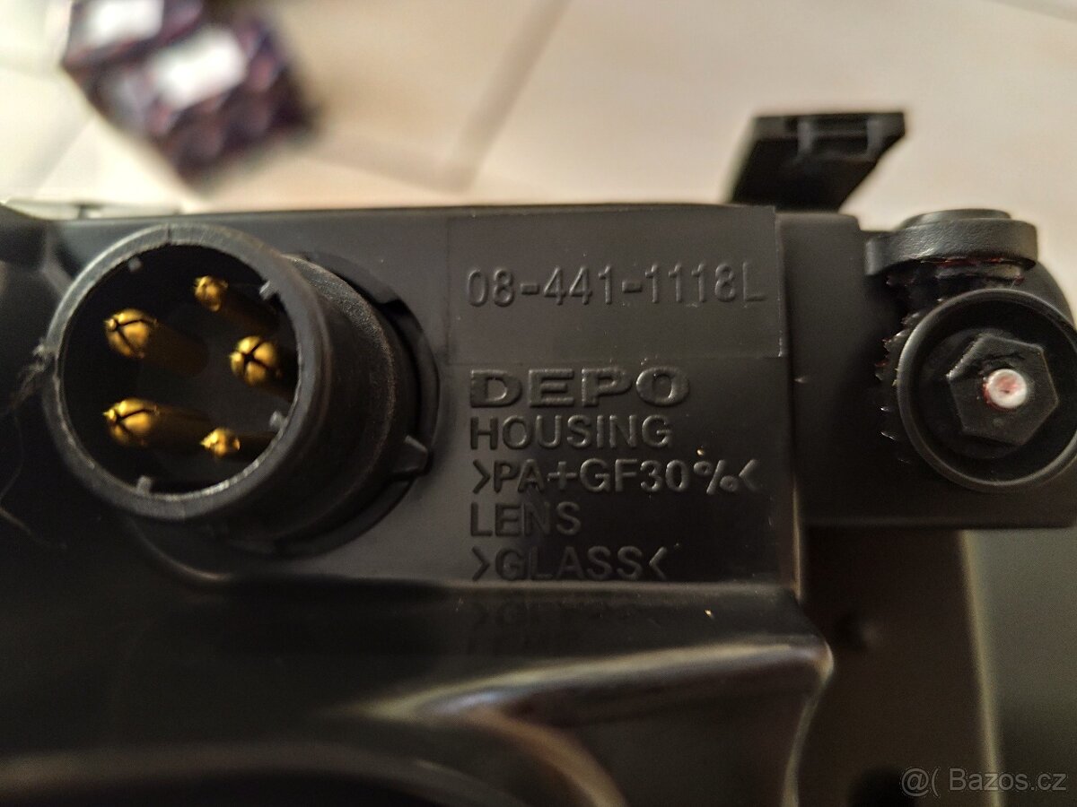 Přední světla Audi A6 C4 - 2