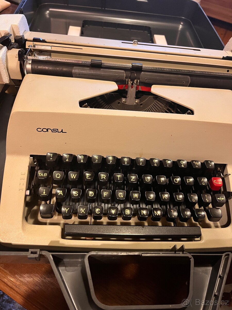 Psací stroj Consul - 2