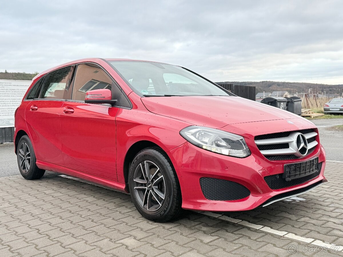 MERCEDES BENZ B180 1.6 BENZIN 2015 - 2