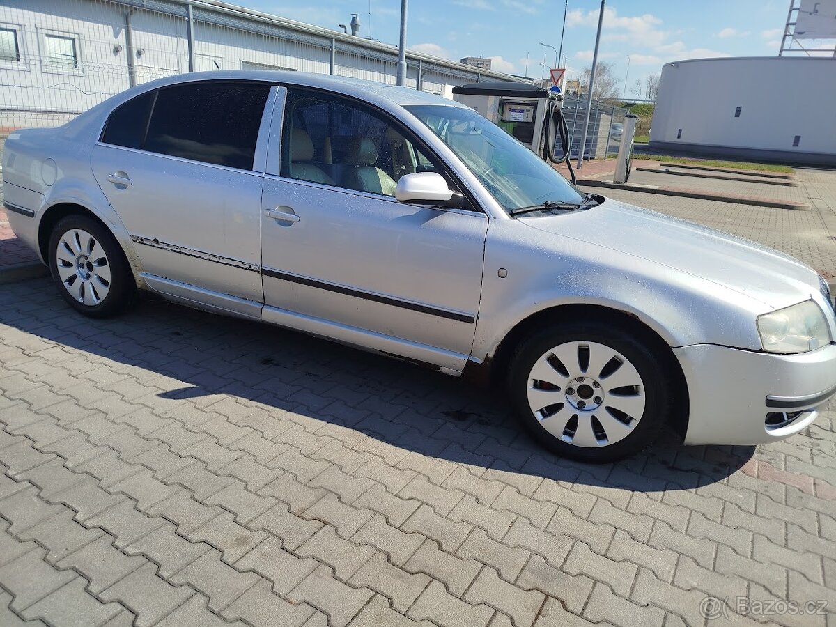Škoda Superb 2,8 LPG - 2