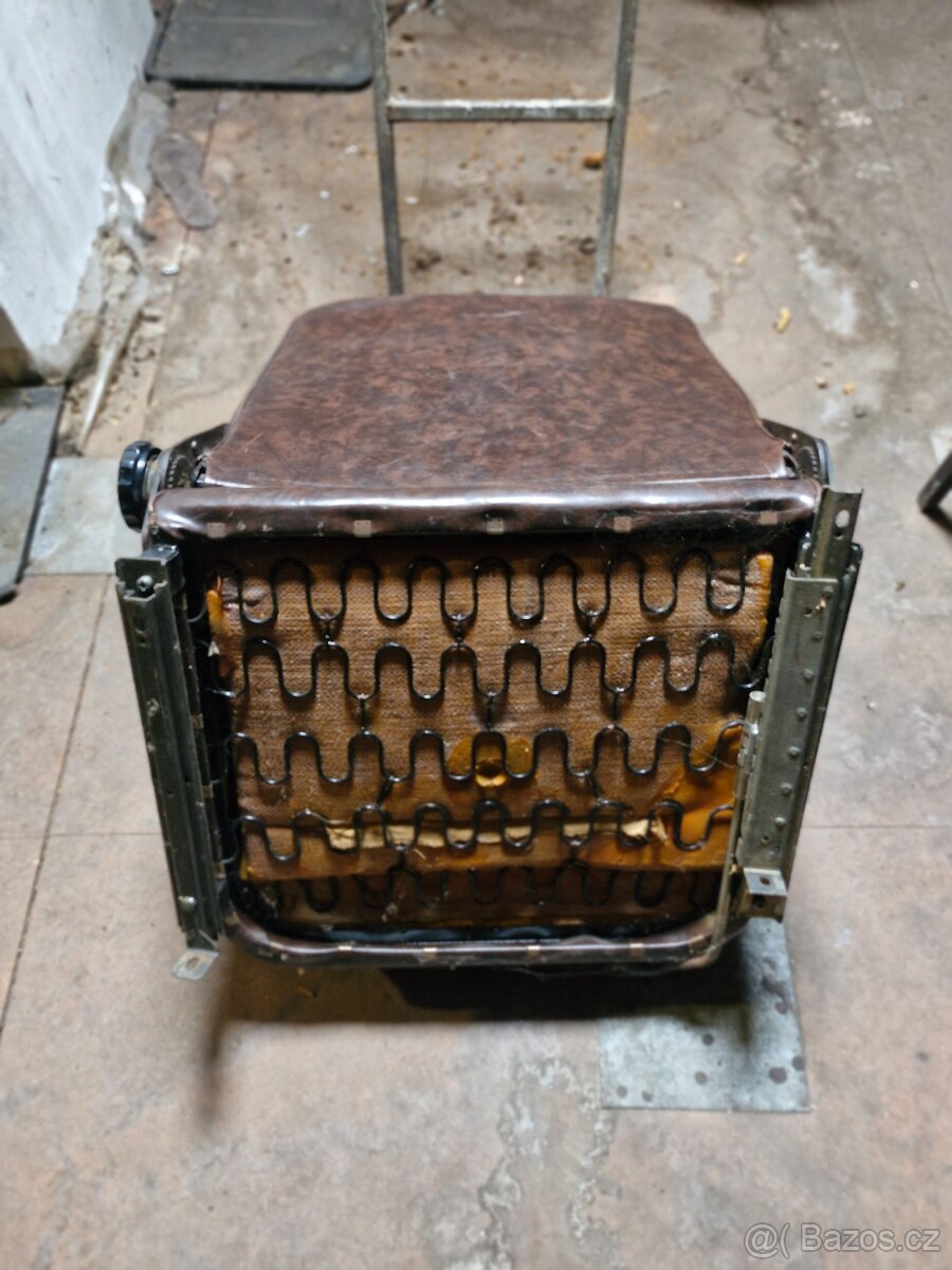 Přední sedačka Škoda 120 1 ks - 2