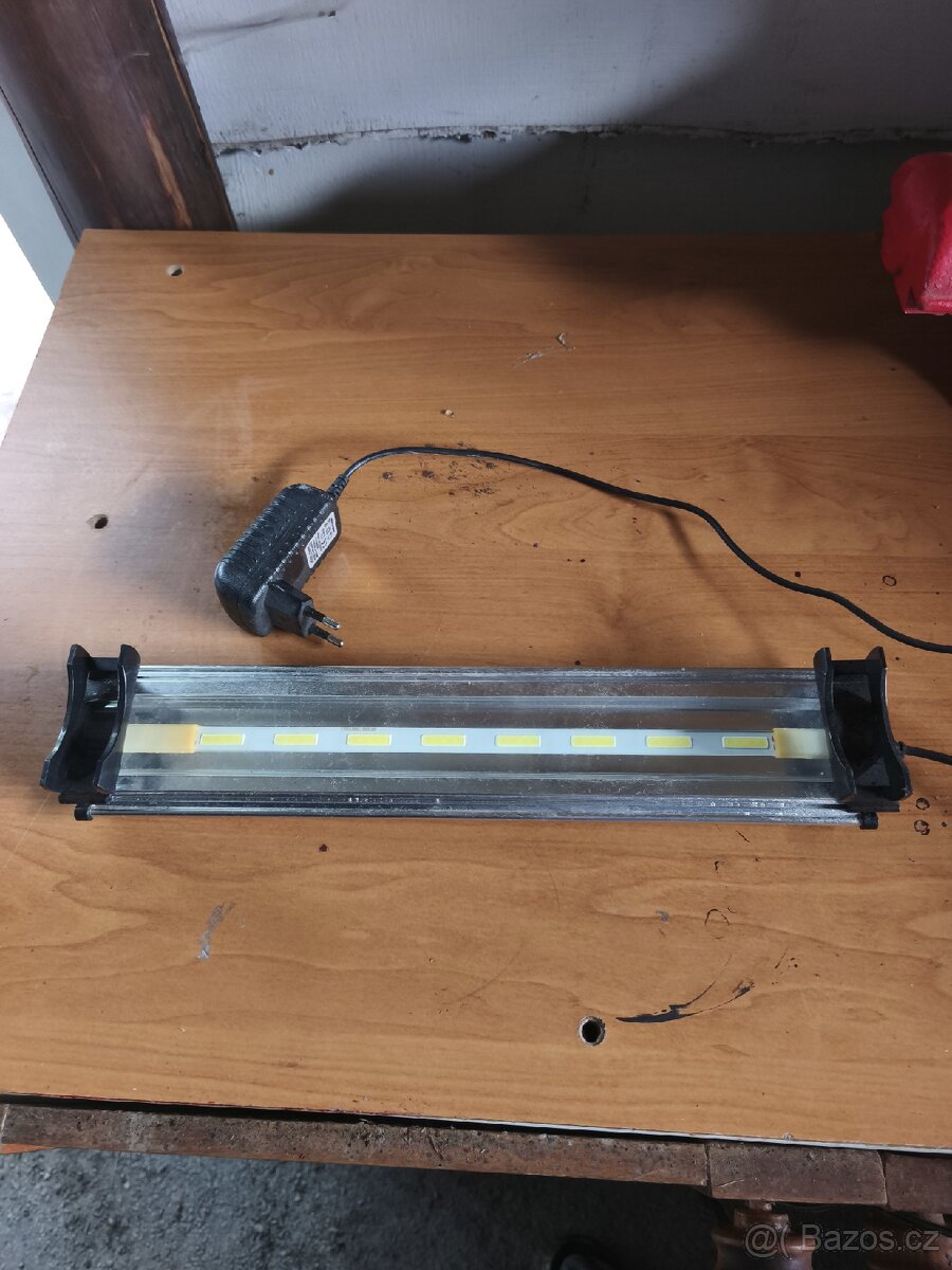 Led lampa na akvárium - 2