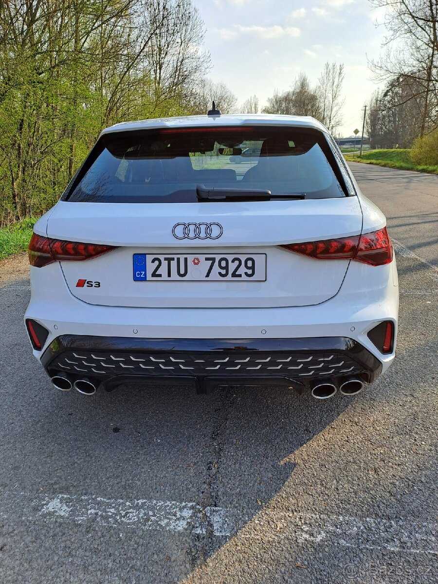 Prodám Audi S3 quattro TFSI 245kW - 2