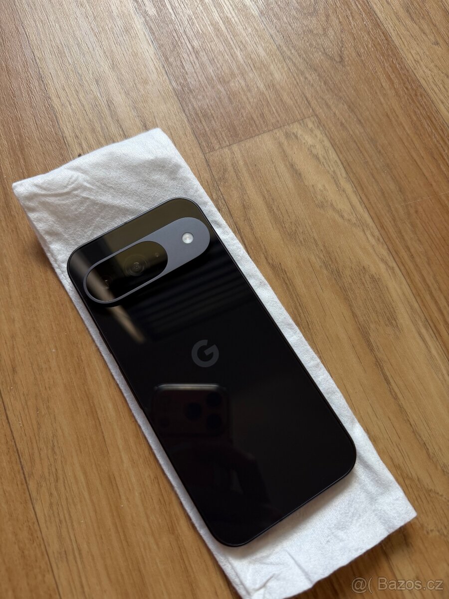 Google Pixel 9 128GB černý - 2