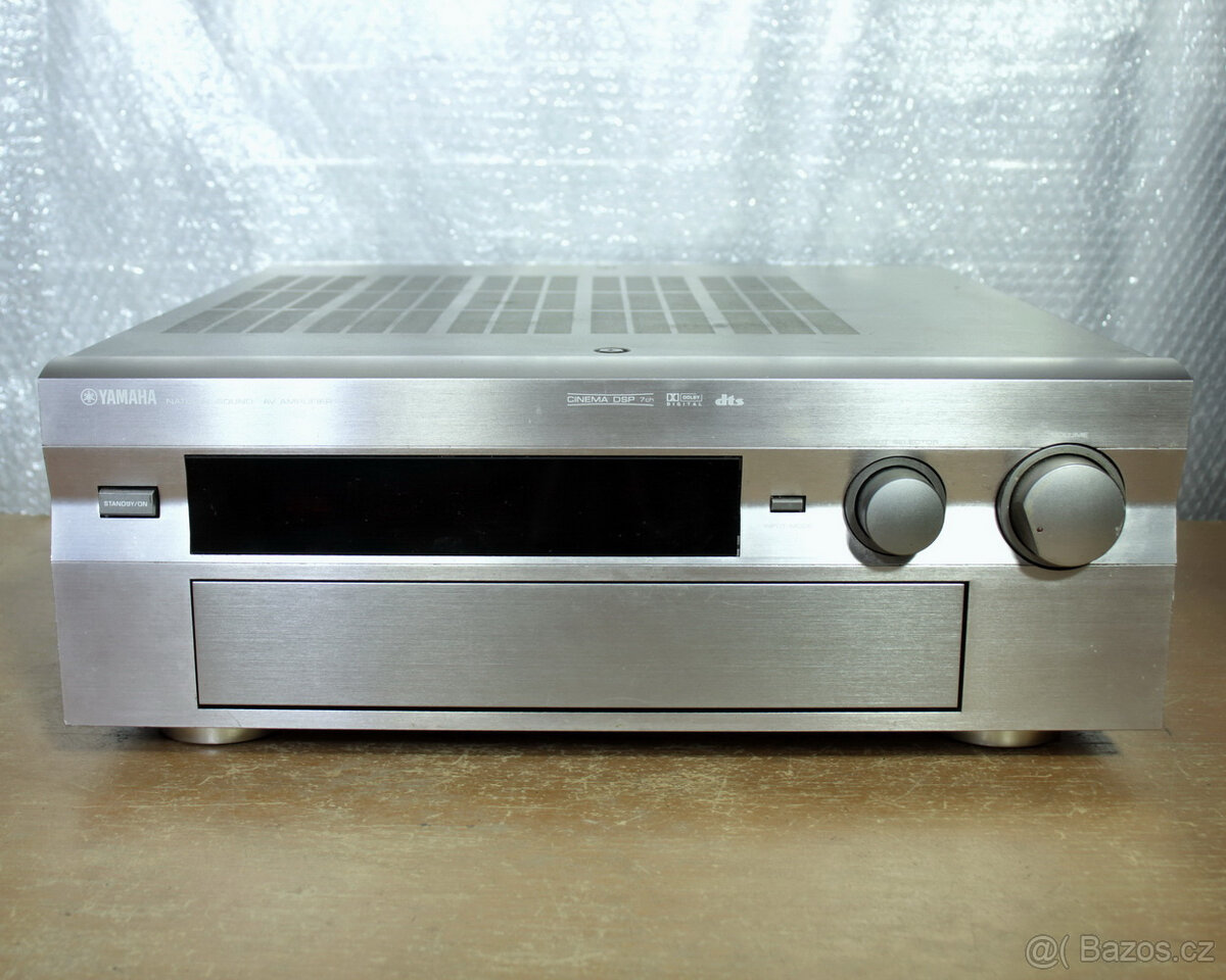 Zesilovač Yamaha DSP. - 2
