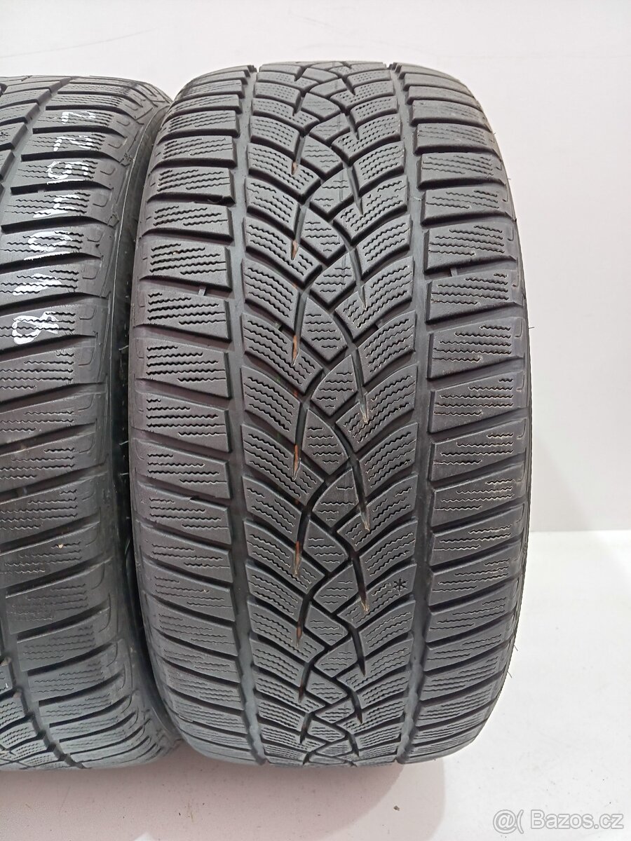 Zimní pneu 225/40/18 GoodYear - 2