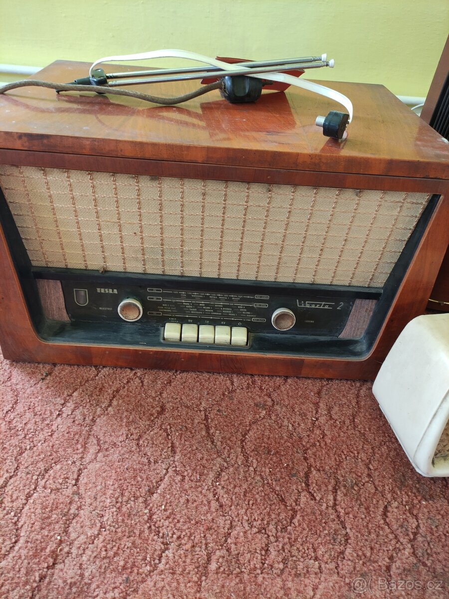 Retro rádia z půdy - 2