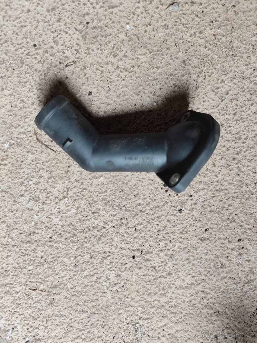 Příruba termostatu VW/ŠKODA/SEAT, 1,6i, 1,8i, 2,0i, 1,9tdi - 2
