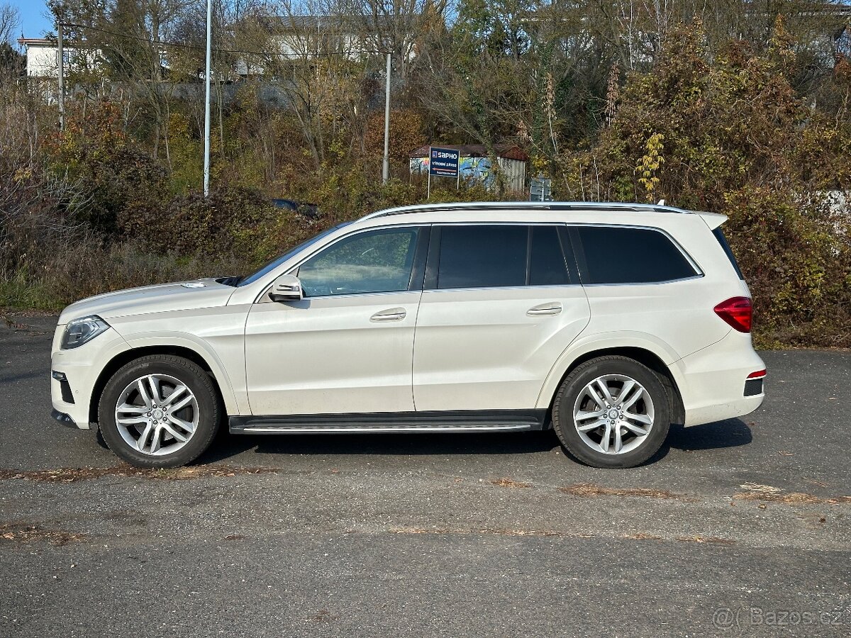 Lehce havarovaný Mercedes AMG GL 350 CDI
