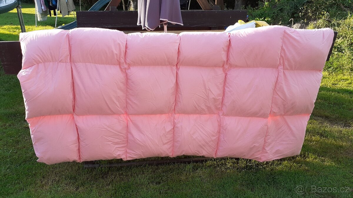 Nove dve perove periny a dva polstare ,husi peri je napln. - 2