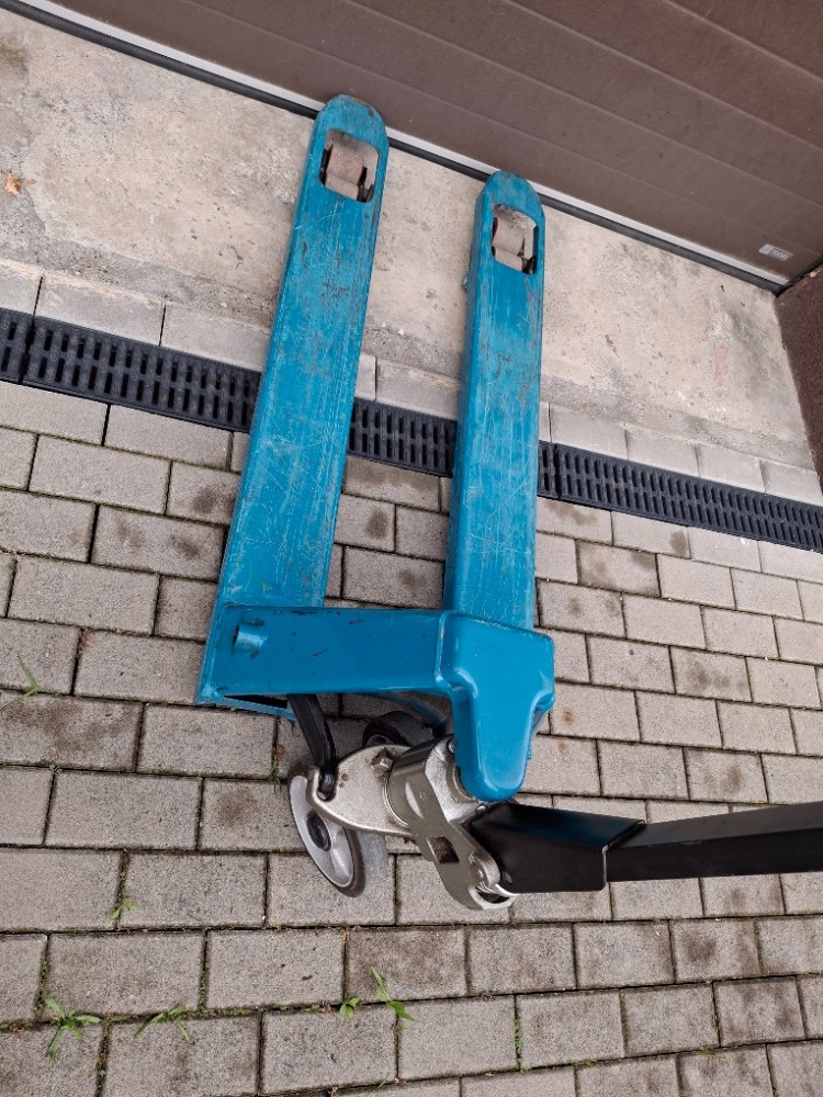 Paletový ruční vozík - paleťák - 2