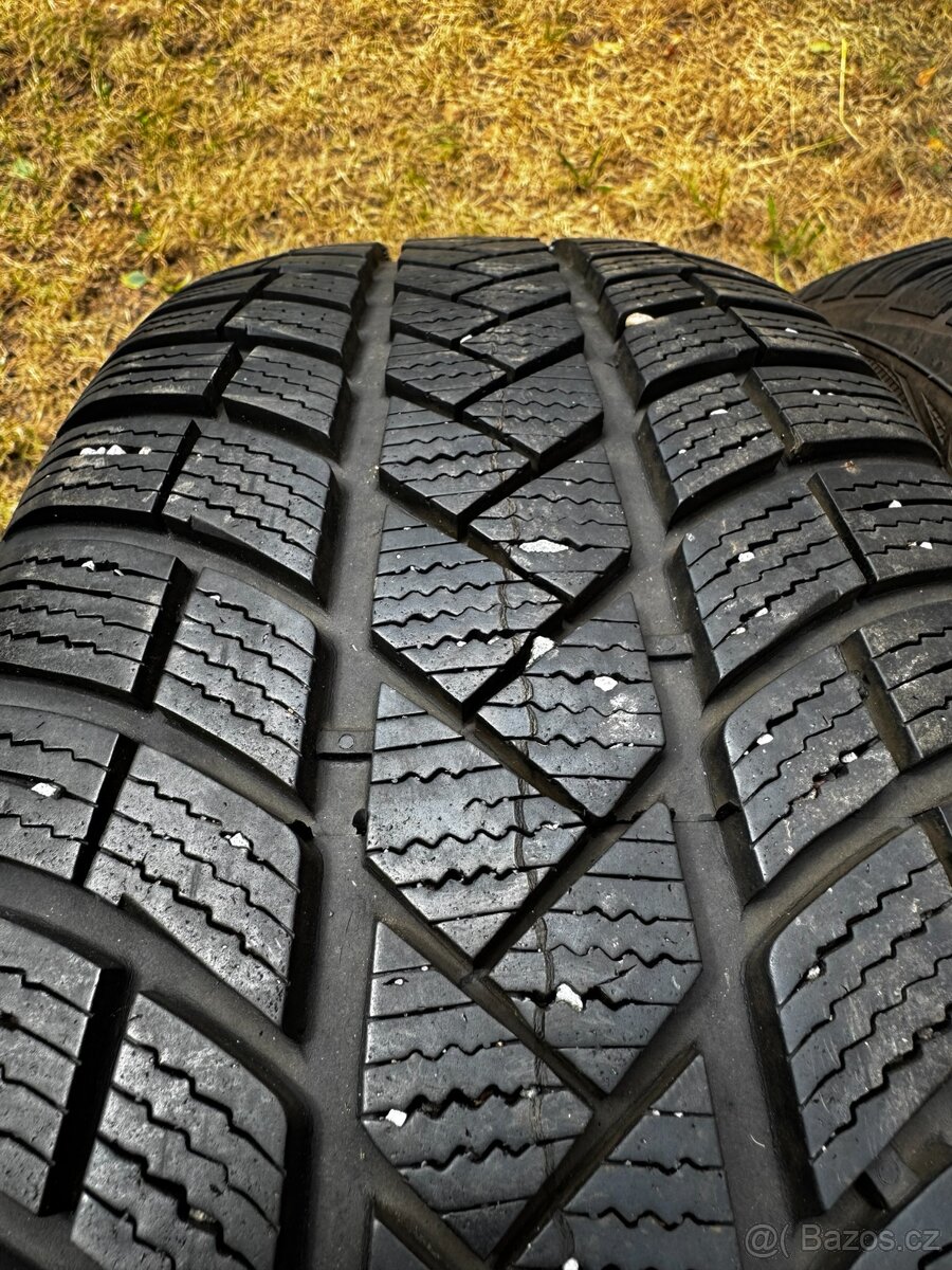 Zimní pneu 225 55 18 2ks - 2