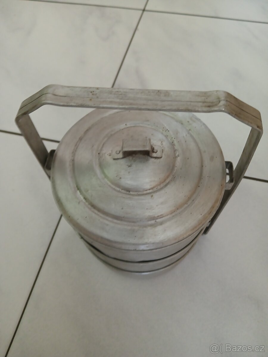 Starožitný jídlonosič - 2