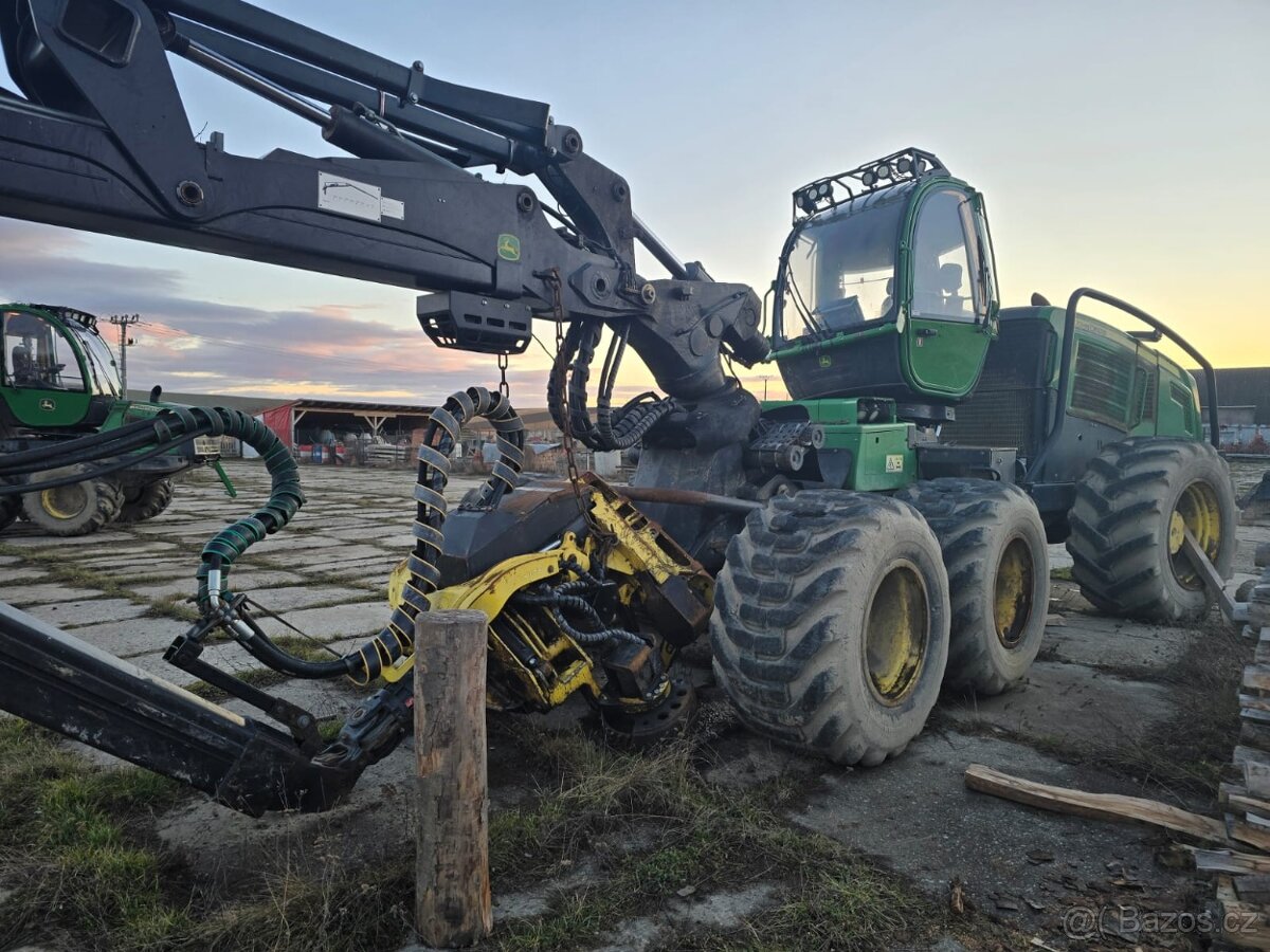 John Deere 1270E - 2
