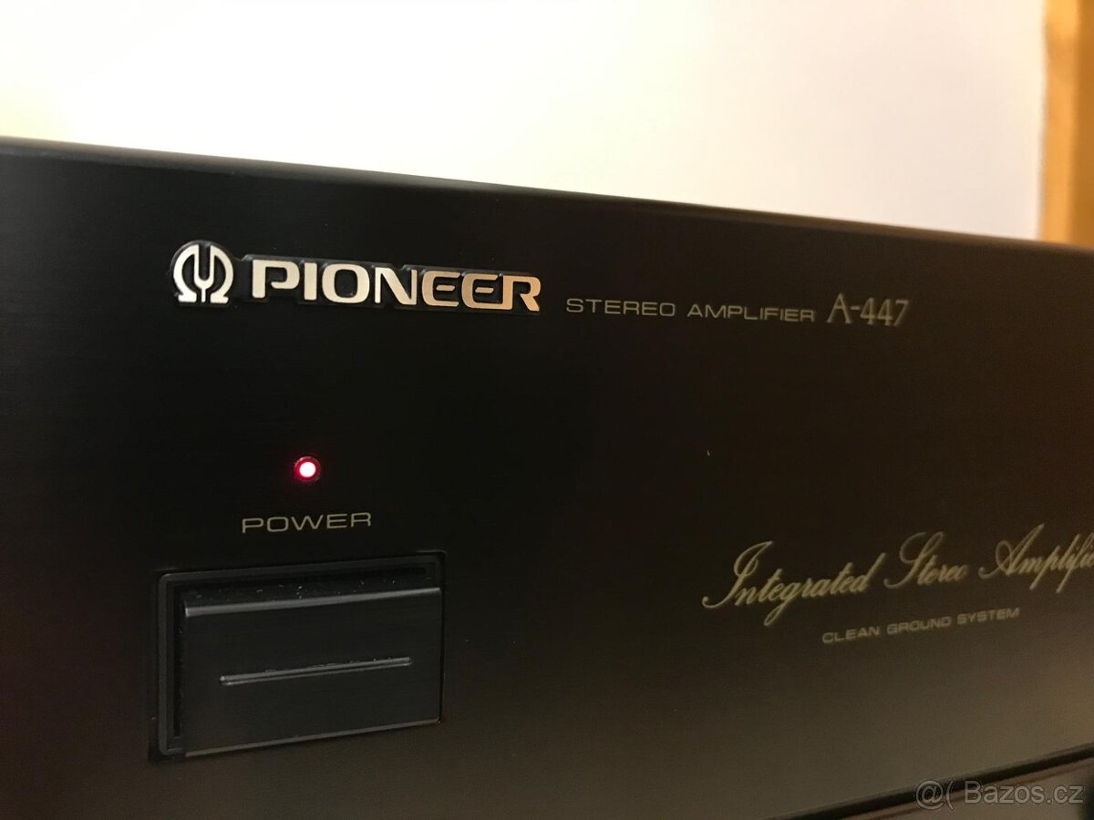 Pioneer A-447 Top stav - 2