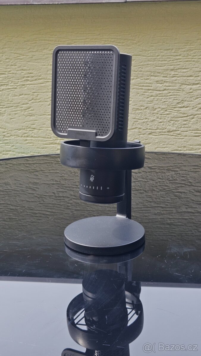 Mikrofon (action) - 2