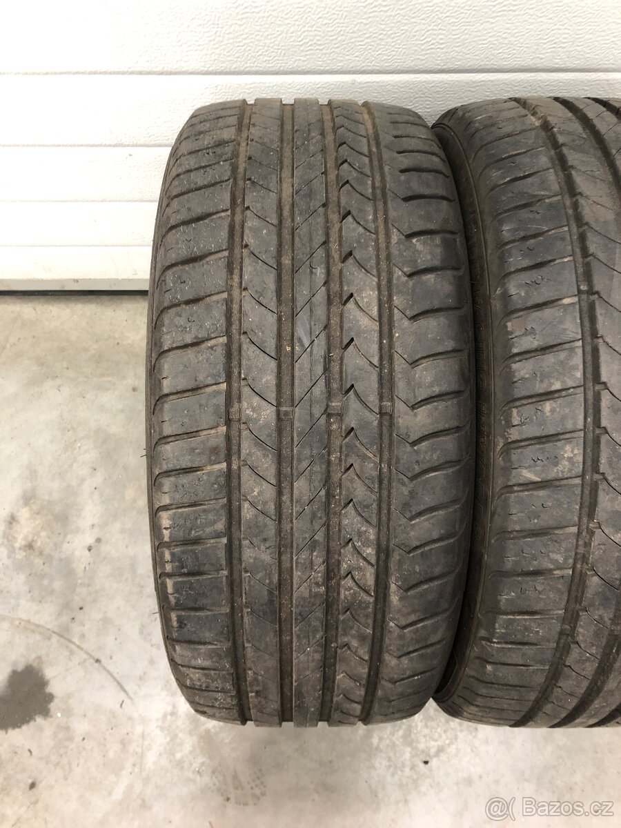 Letní pneu 215/40/17 - 2