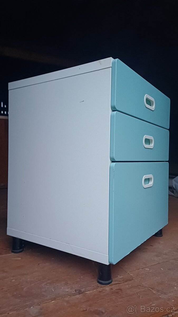 Komoda - 2